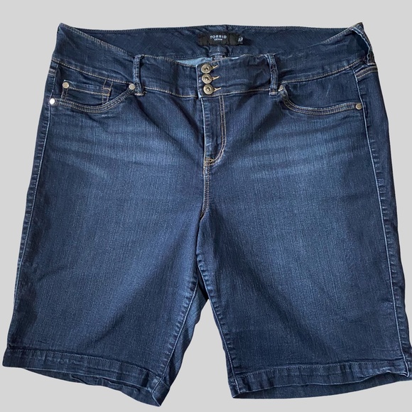 Torrid Blue Soft Stretch Denim Womens Casual Vacation Summer Shorts - Picture 1 of 14